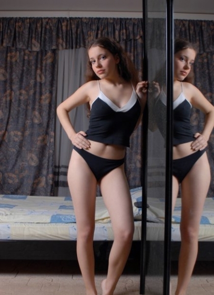 Милана, 21